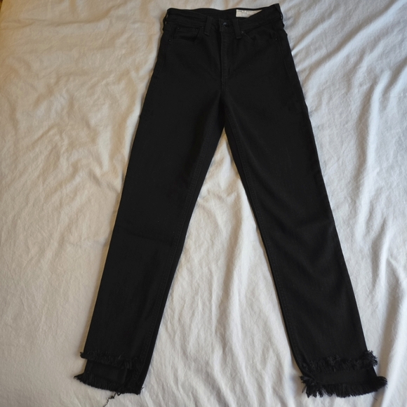 rag & bone Denim - Rag & Bone sz 24 Nina High Rise Ankle Cigarette black jeans with frayed hem